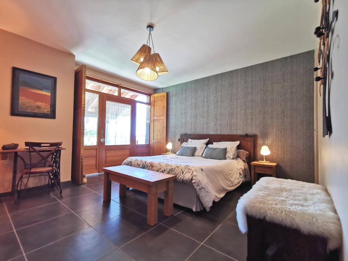 Le clos des pierres rouges Saint-Privat-dʼAllier Extérieur photo